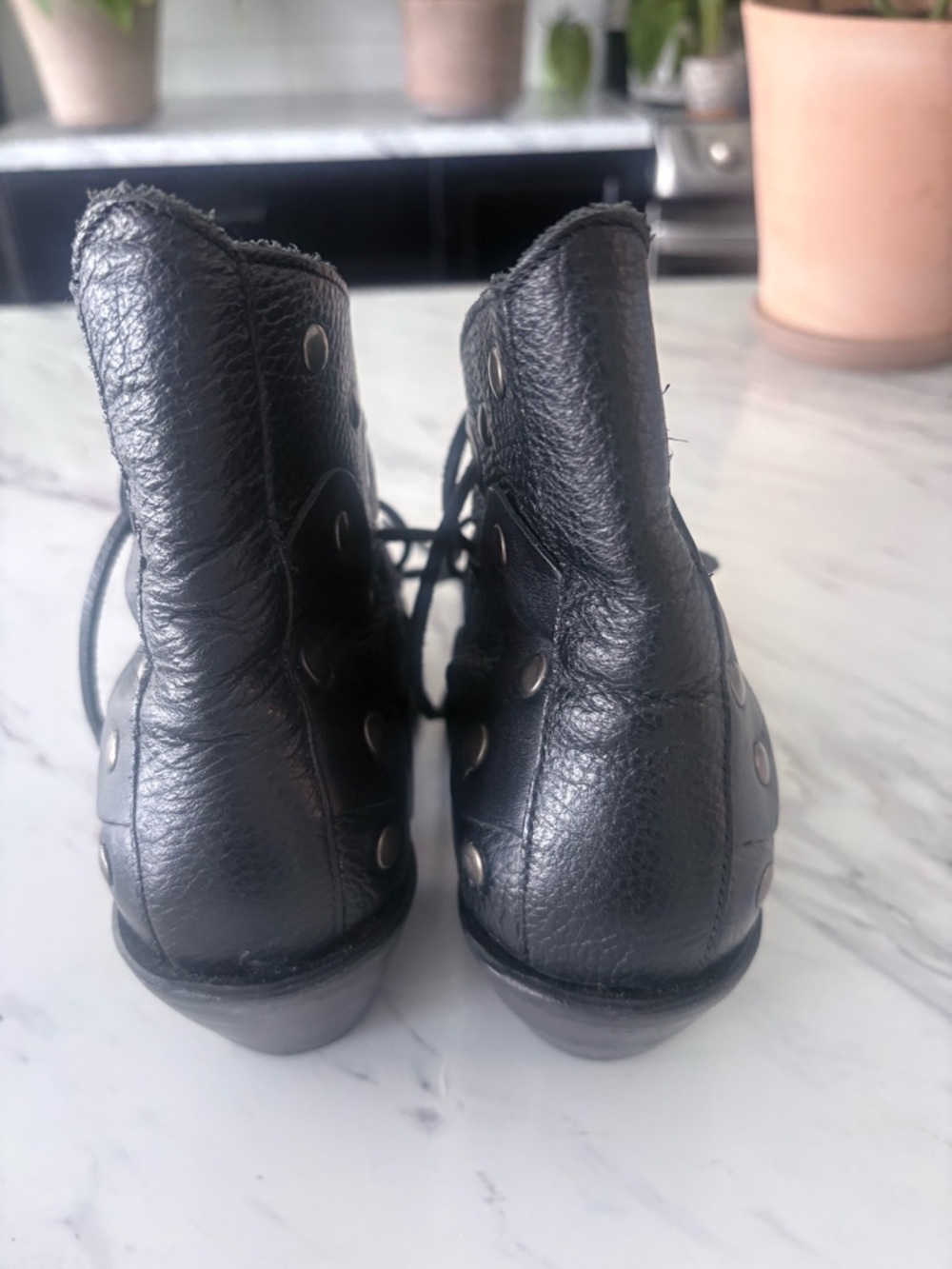 John Fluevog Emmylou Harris Boot - Black Leather Ankle Boots with Logo Insole - Picture 1 of 10
